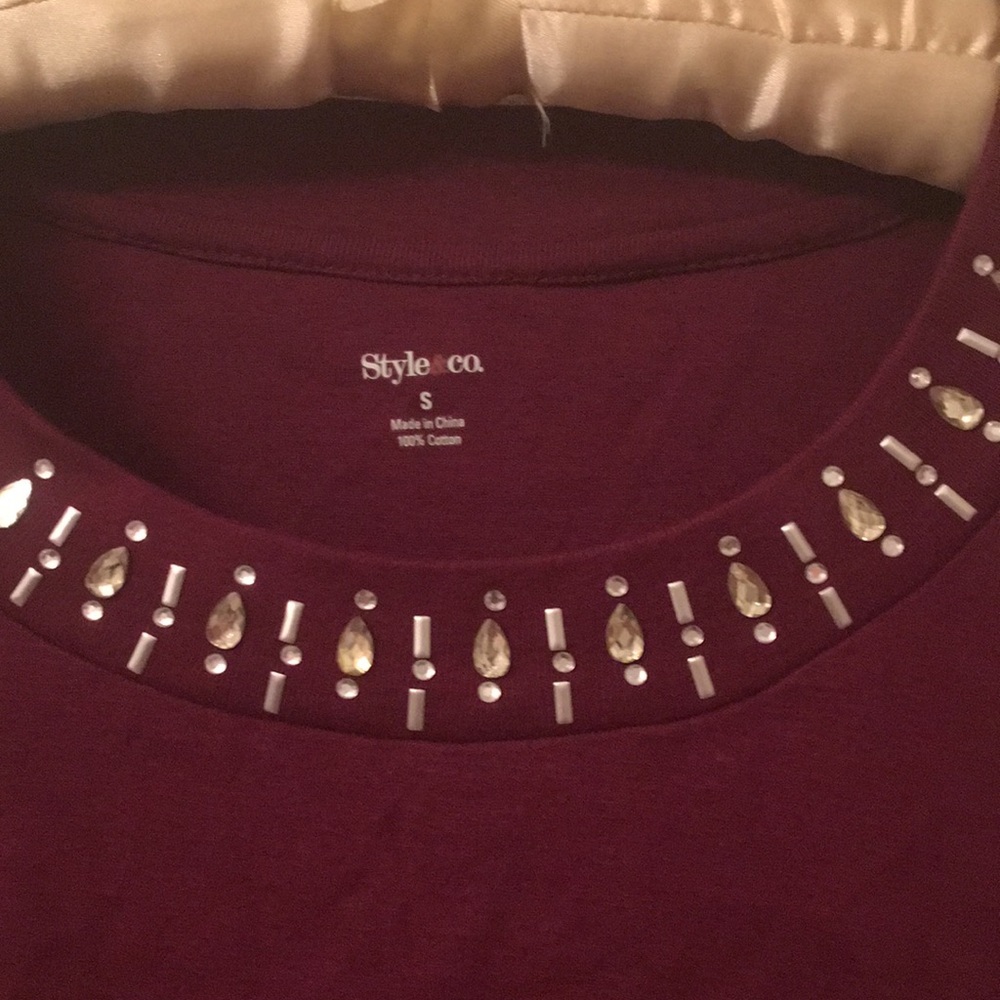 EUC 100% cotton top with crystals - Picture 6 of 12